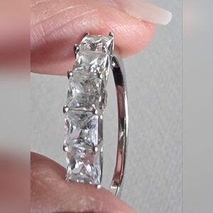 BELLA LUCE 5 Stone Ring